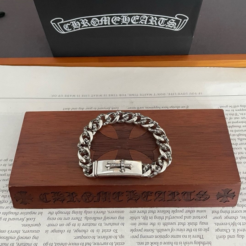 Ch*0me He**ts bracelets